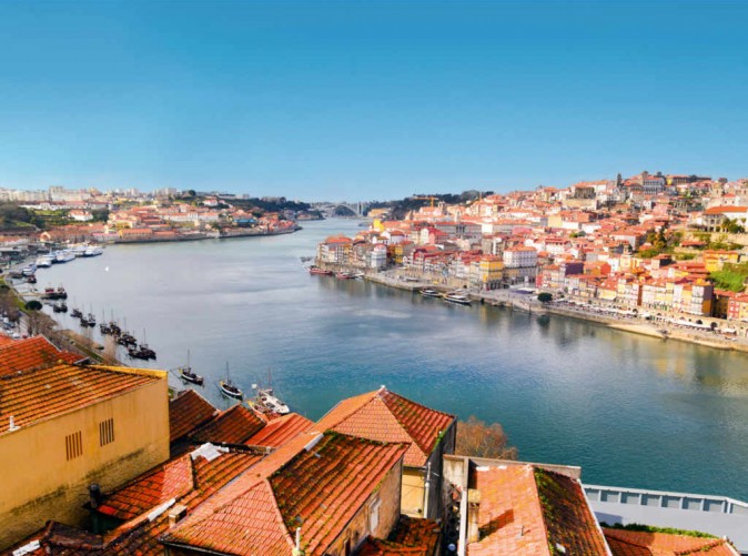 010_ Lernidee Reisen - Schoene Aussichten Touristik - Porto - Sergey Peterman Fotolia